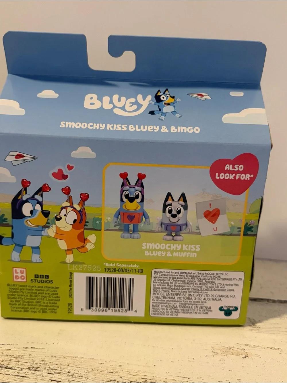 Bluey Smoochy Kiss Bluey & Bingo Figure Set Moose Toys Valentine NEW